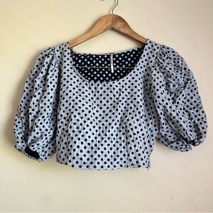 Free people blue Polka Dot Puff Sleeve Top women’s size 6